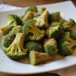 Final presentation of air fryer frozen broccoli, a quick and healthy side dish ideal for any meal.